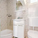 3 Bedroom Gorgeous In בית נופש וולה לוקה