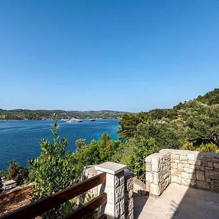 3 Bedroom Lovely In
