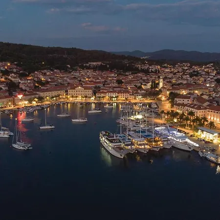 Cozy In With Wifi Feriehus Vela Luka